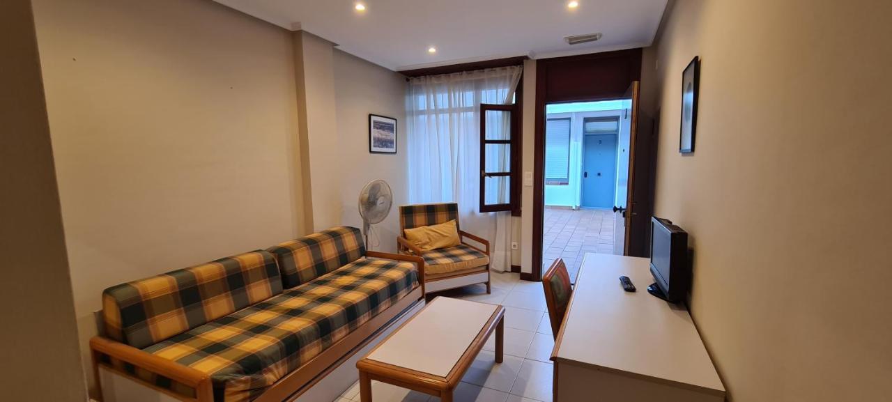 Apartamentos Elena Laredo Exteriör bild